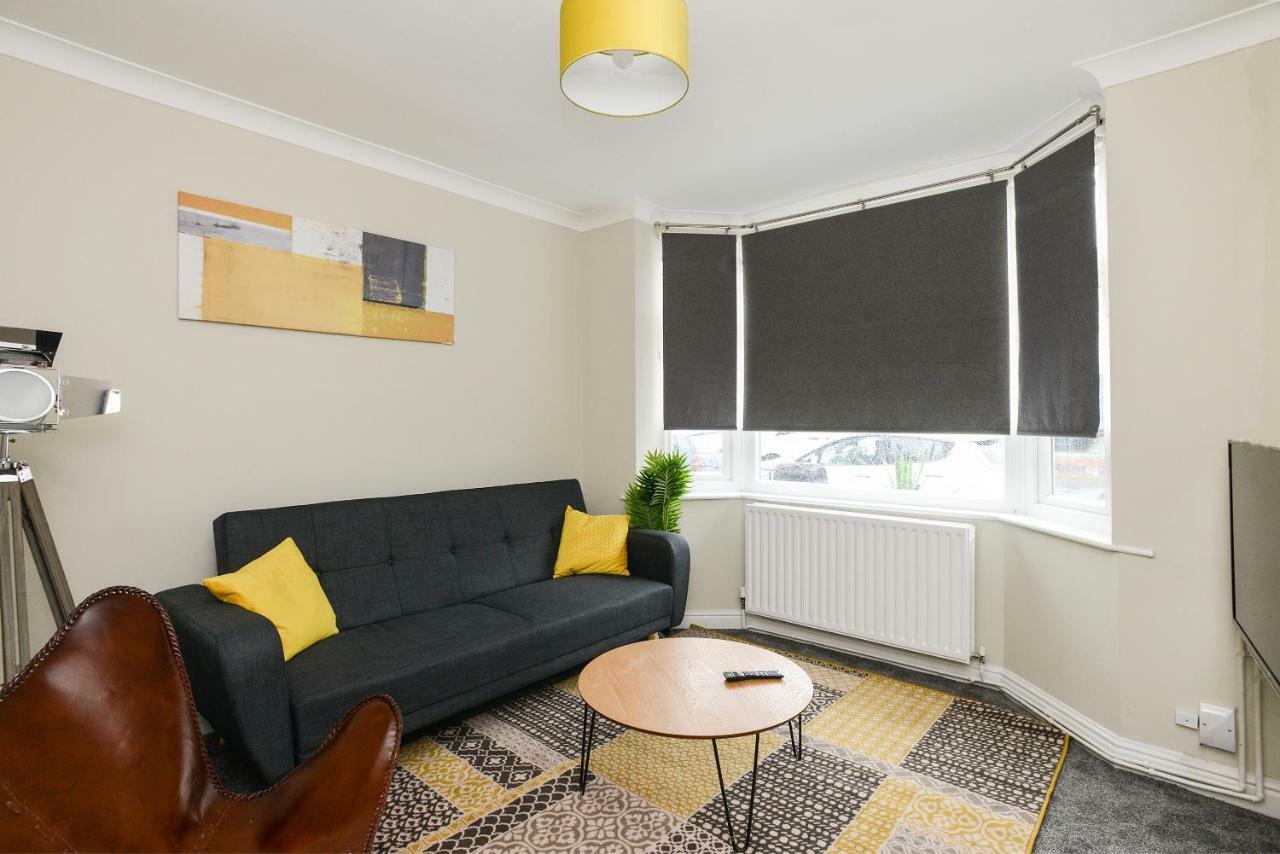 Cosy House In The Heart Of Beeston With Free Parking And Wifi Nottingham Exterior foto